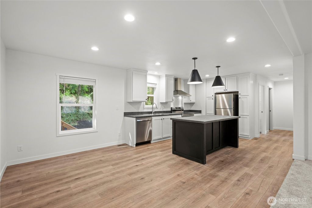 Photo of 13016 Green Mountain Way, Granite Falls, WA 98252 (MLS # 2499110)