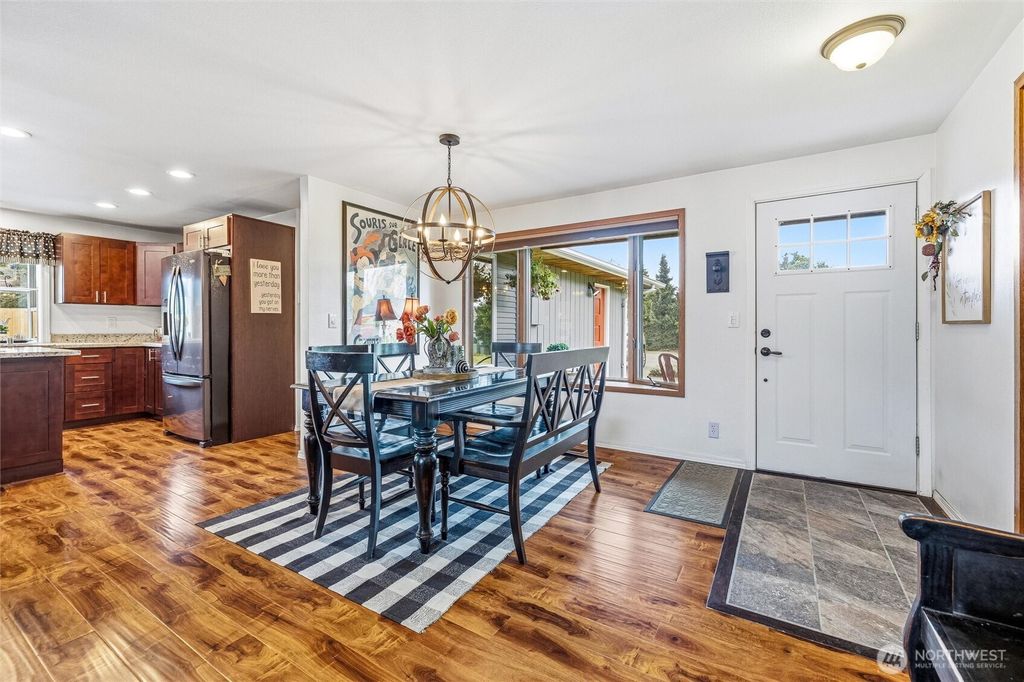 Photo of 19917 Lie Garden Road, Burlington, WA 98233 (MLS # 2514296)