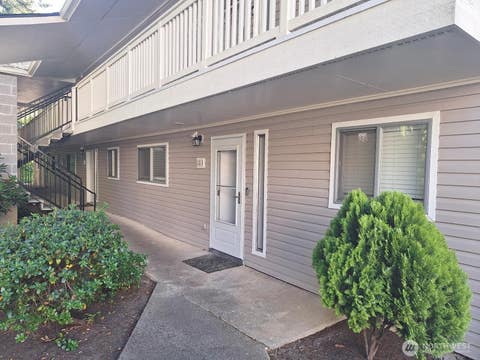Photo of 14517 NE 40th Street #F103, Bellevue, WA 98007 (MLS # 2564200)