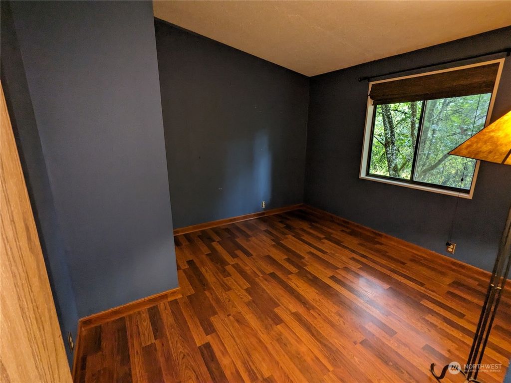 listing image 9361744792397755547