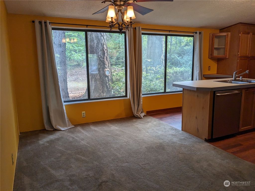 listing image 9369321445022684929