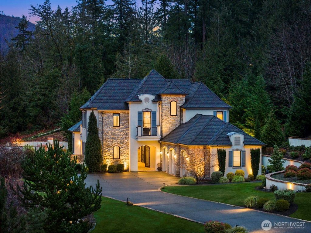 Photo of 24212 SE 147th Place, Issaquah, WA 98027 (MLS # 2334999)