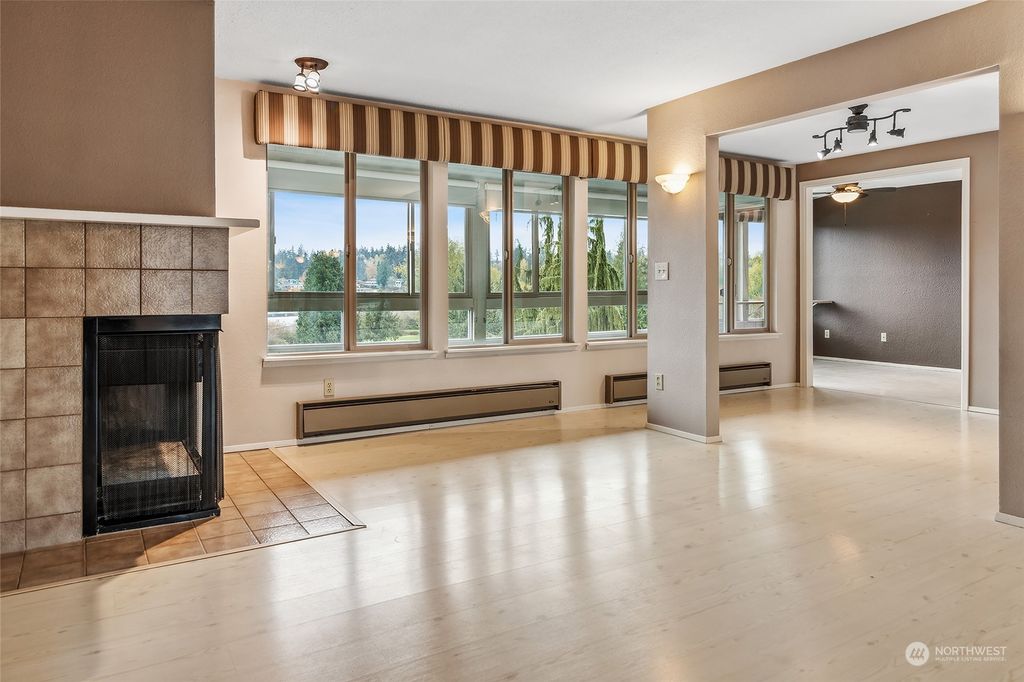 Photo of 23505 Lakeview Drive #C-201, Mountlake Terrace, WA 98043 (MLS # 2310081)