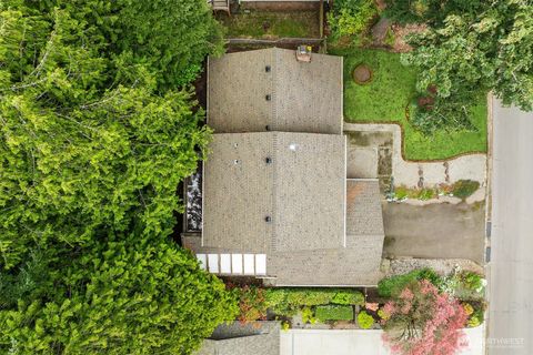 Photo of 12030 NE 67th Street, Kirkland, WA 98033 (MLS # 2513052)