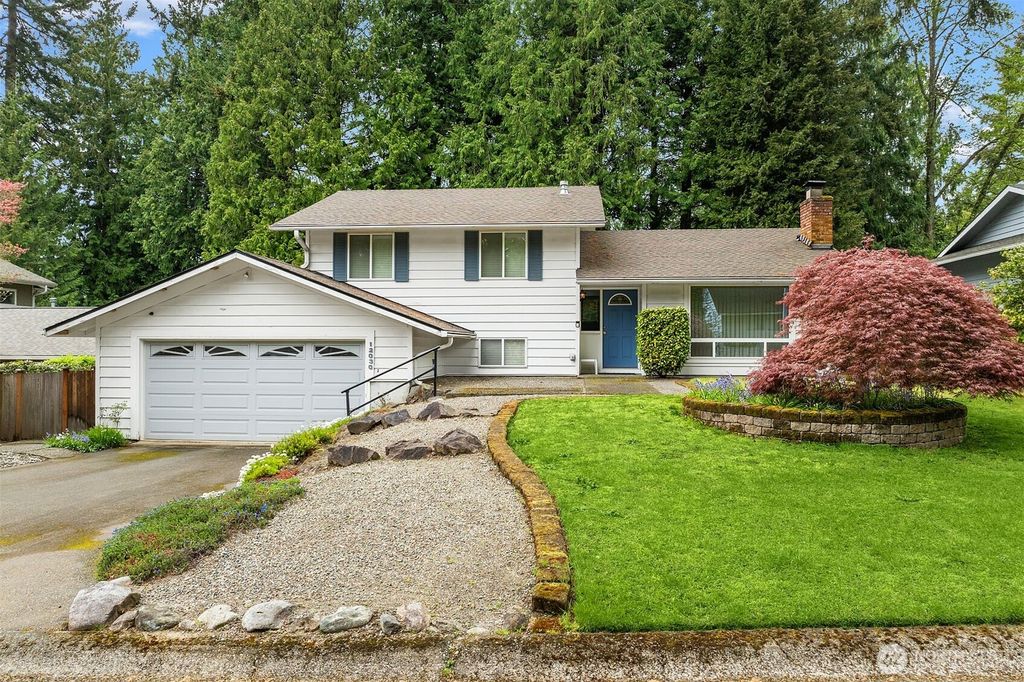 Photo of 12030 NE 67th Street, Kirkland, WA 98033 (MLS # 2513052)