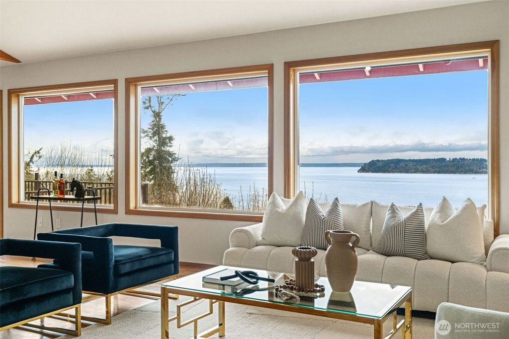 Photo of 2215 Mukilteo Speedway, Mukilteo, WA 98275 (MLS # 2355789)