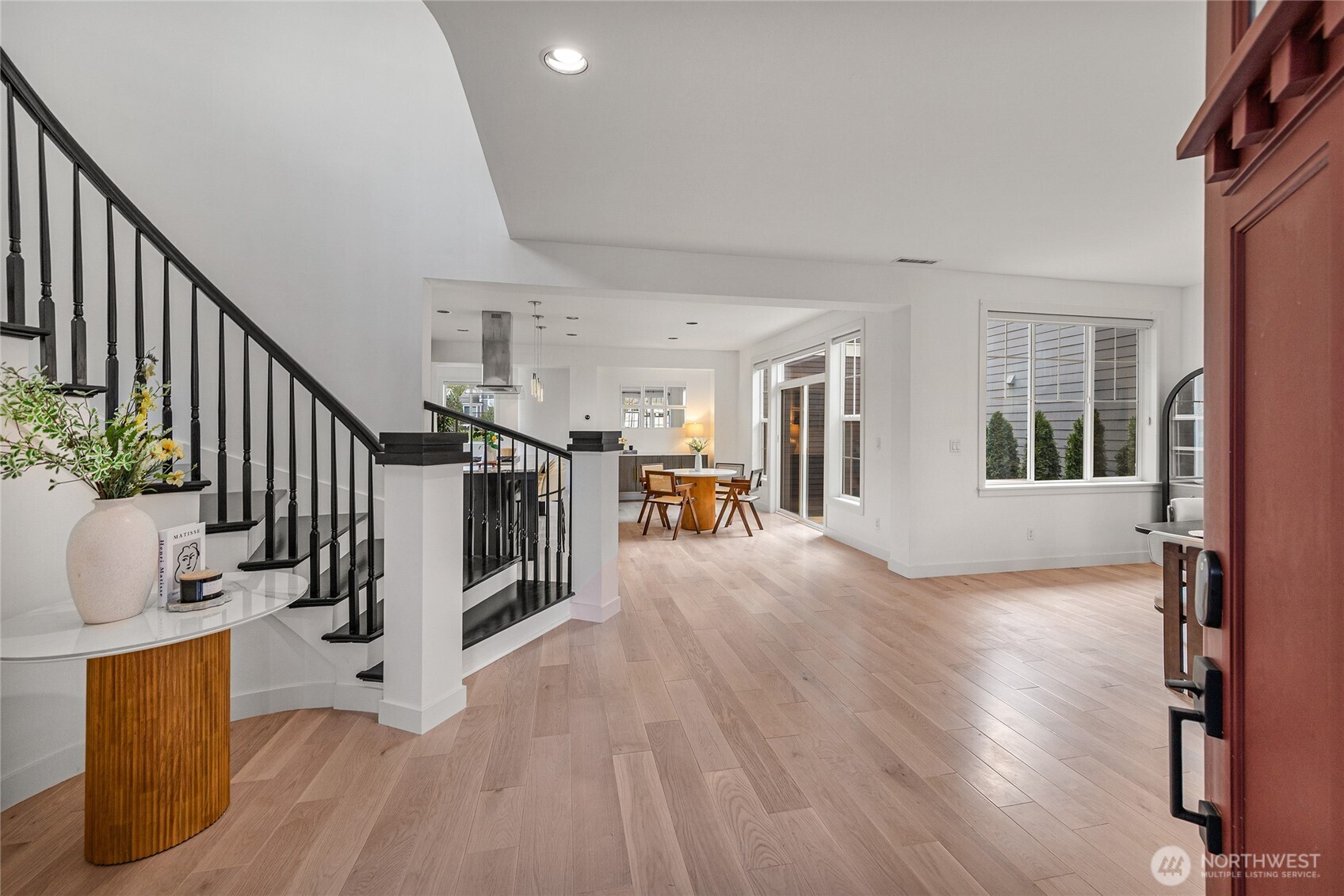 1314 Pine Crest Cir NE