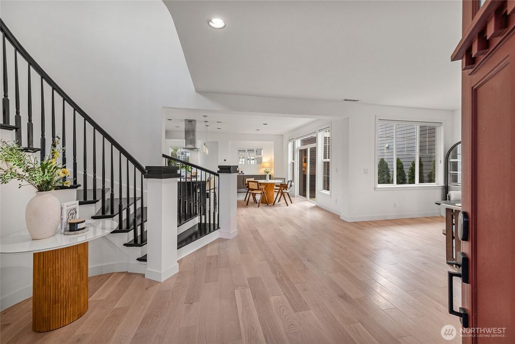 Photo of 1314 Pine Crest Cir NE Cir, Issaquah, WA 98029 (MLS # 2482275)