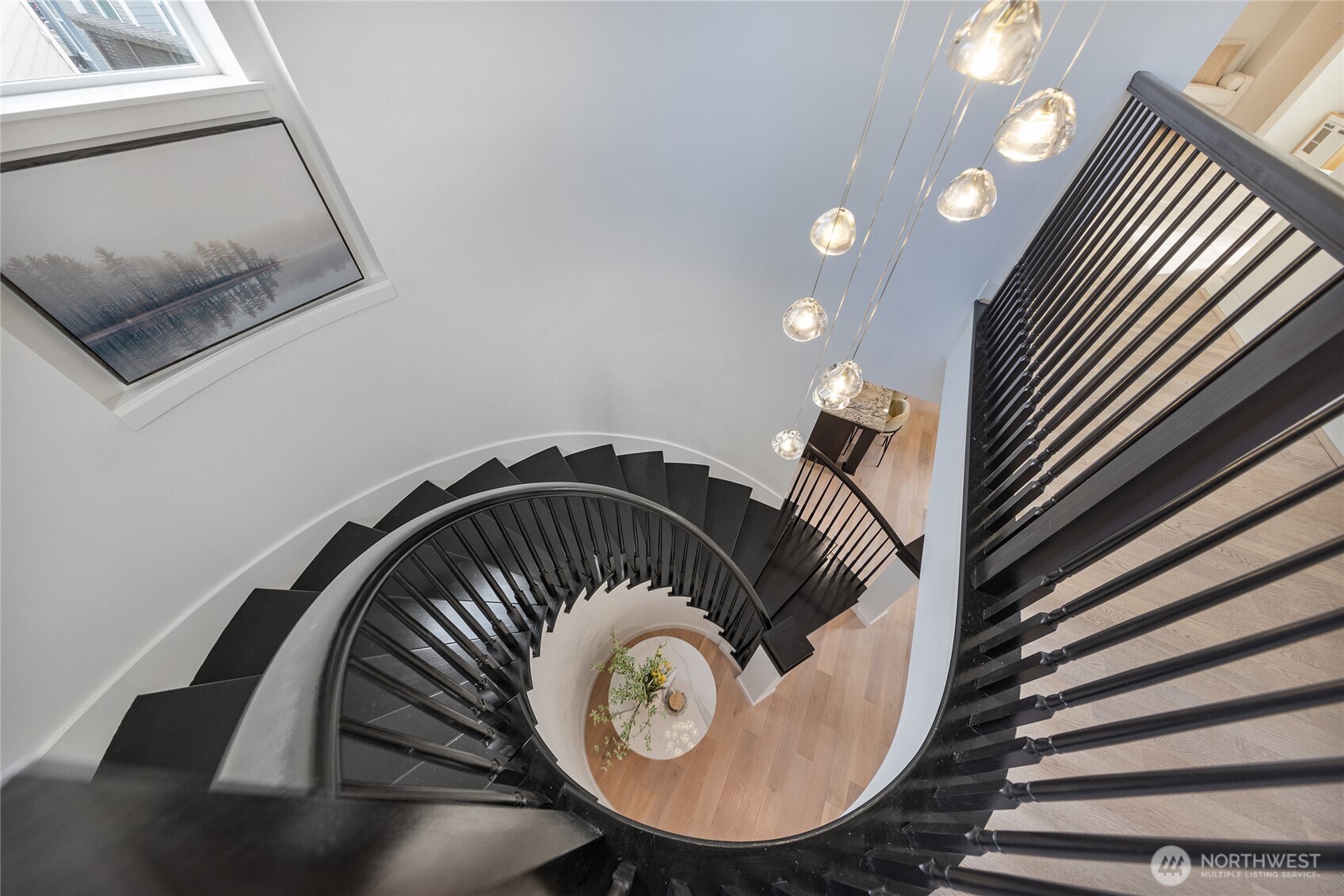 1314 Pine Crest Cir NE