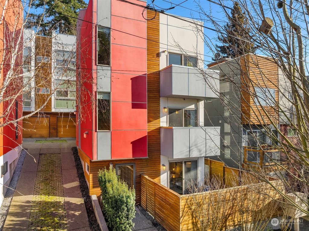 Photo of 910 29th Avenue S, Seattle, WA 98144 (MLS # 2324308)