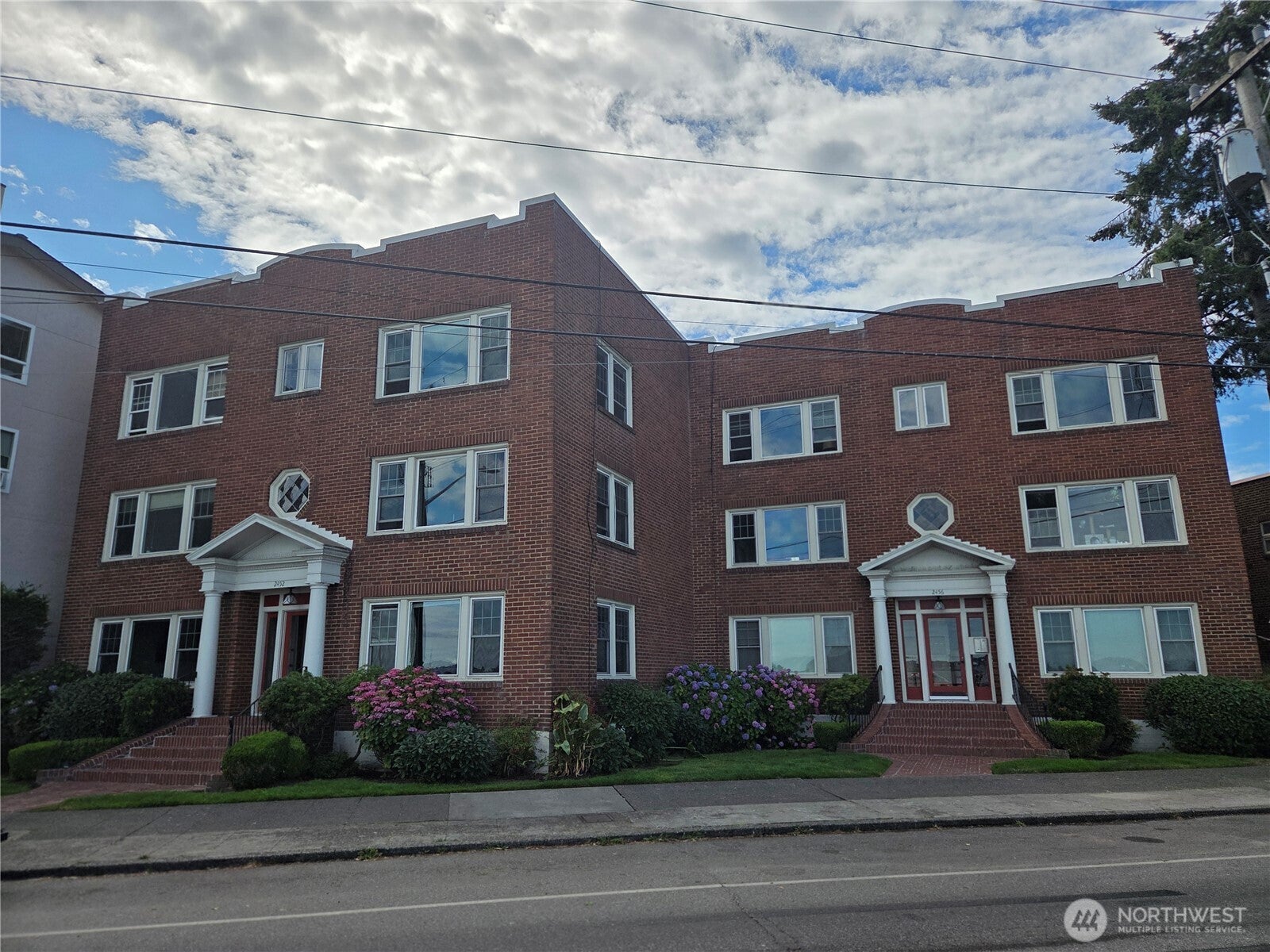 2452 Alki Avenue SW