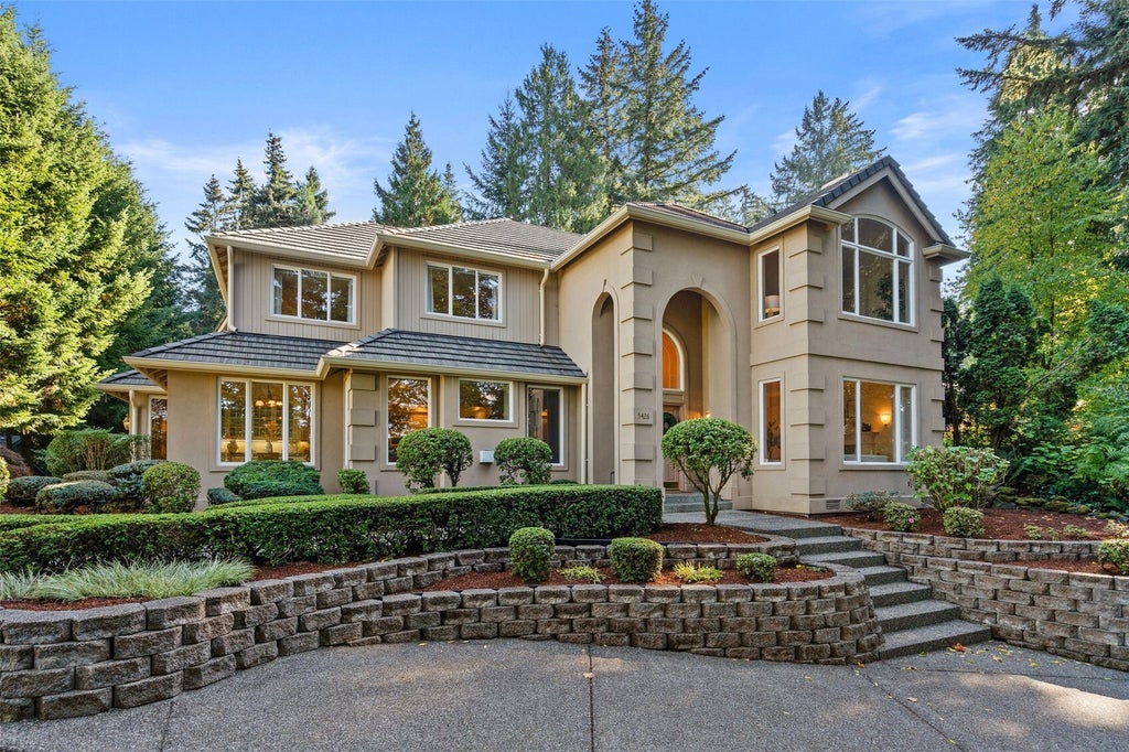 Photo of 5426 Lake Washington Boulevard SE, Bellevue, WA 98006 (MLS # 2595049)
