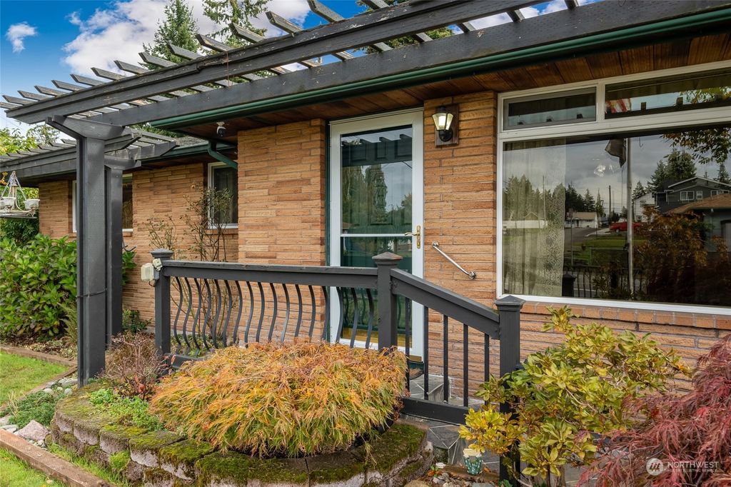 Photo of 6525 Morgan Road, Everett, WA 98203 (MLS # 2304855)