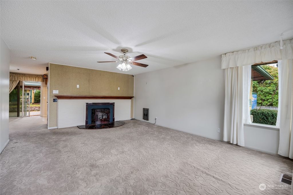 Photo of 6525 Morgan Road, Everett, WA 98203 (MLS # 2304855)