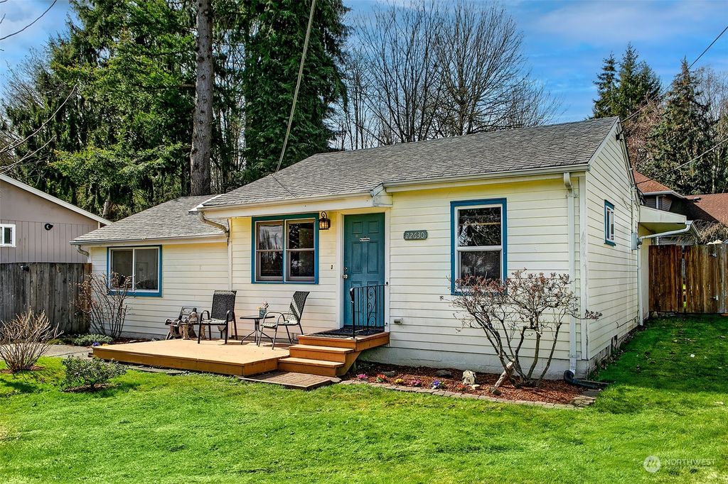 Photo of 22630 48th Avenue W, Mountlake Terrace, WA 98043 (MLS # 2045641)