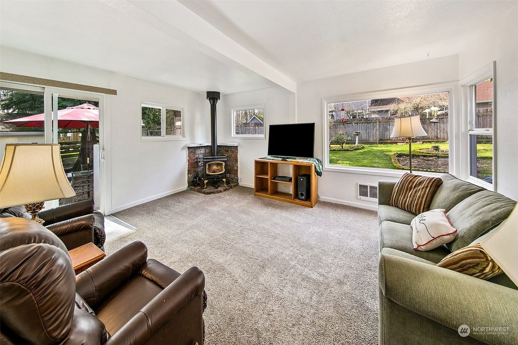 Photo of 22630 48th Avenue W, Mountlake Terrace, WA 98043 (MLS # 2045641)