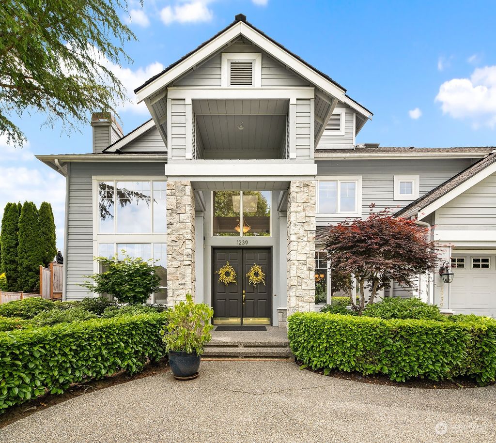 Photo of 1239 269th Avenue SE, Sammamish, WA 98075 (MLS # 2136351)