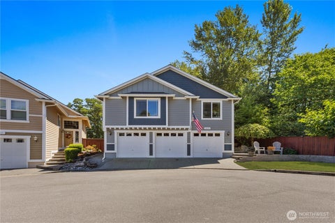 Photo of 2611 10th Street SW, Puyallup, WA 98373 (MLS # 2555059)