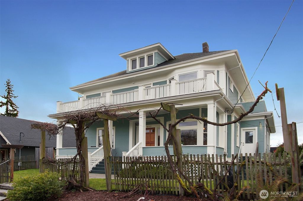 Photo of 4117 Burke Avenue N, Seattle, WA 98103 (MLS # 2336696)