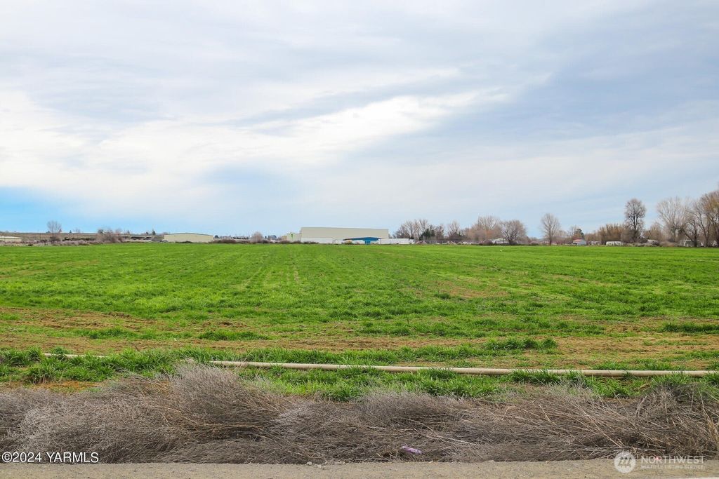Photo of 0 Puterbaugh Road, Yakima, WA 98930 (MLS # 2476430)