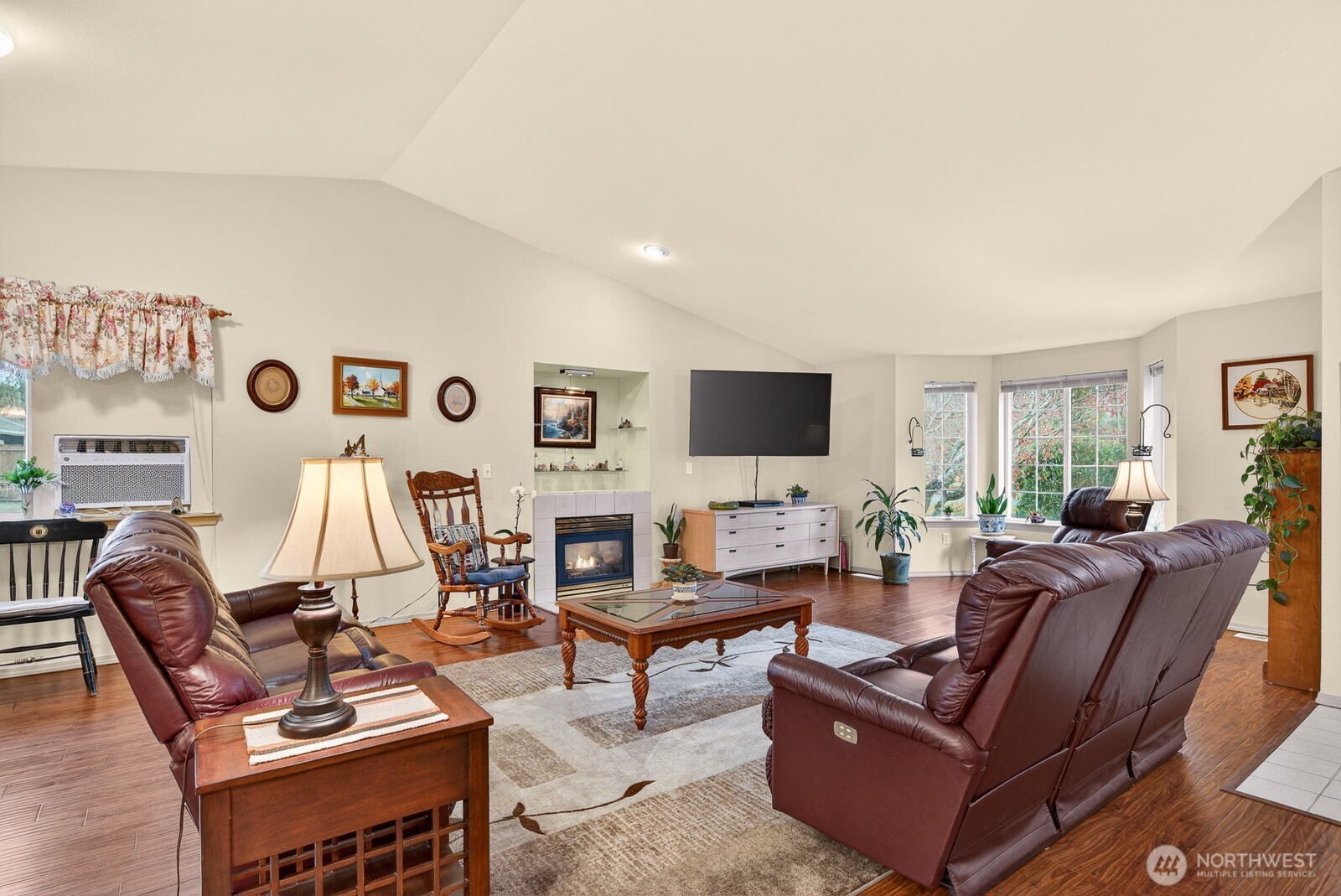 20924 57th Avenue NW