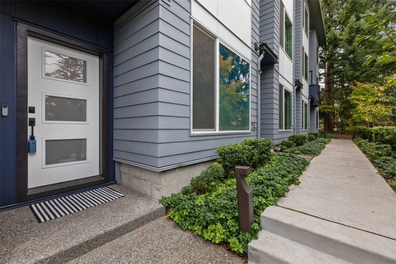 2150 N 147th Street E