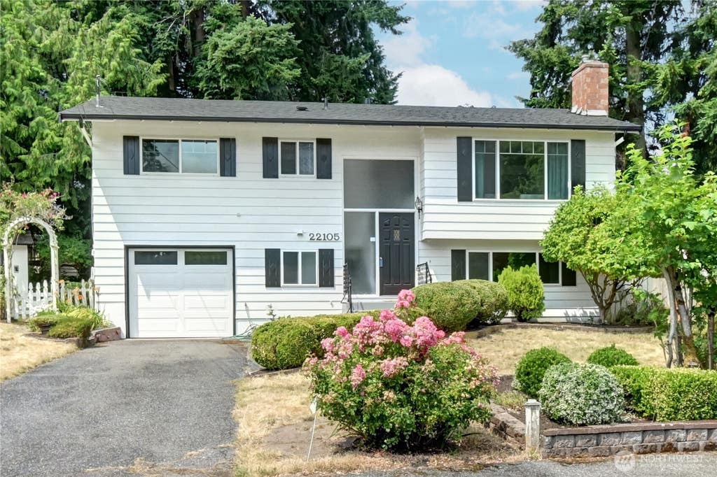 Photo of 22105 78th Place W, Edmonds, WA 98026 (MLS # 2568180)