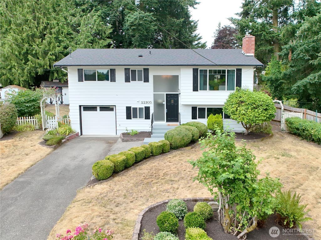 Photo of 22105 78th Place W, Edmonds, WA 98026 (MLS # 2568180)
