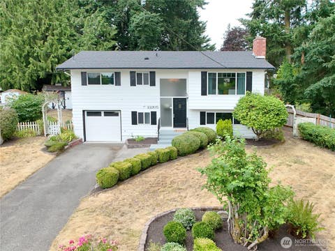 Photo of 22105 78th Place W, Edmonds, WA 98026 (MLS # 2568180)