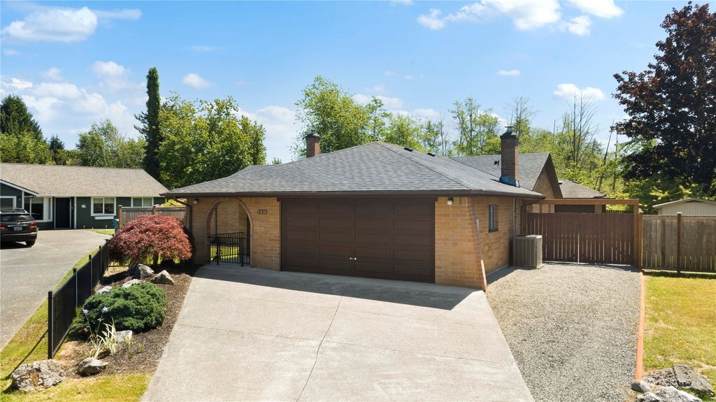 Photo of 5018 150th Place SW, Edmonds, WA 98026 (MLS # 2249371)