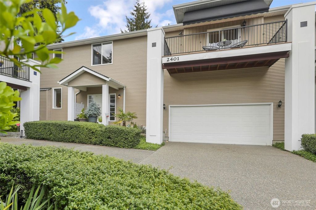 Photo of 2401 132nd Avenue SE, Bellevue, WA 98005 (MLS # 2497296)