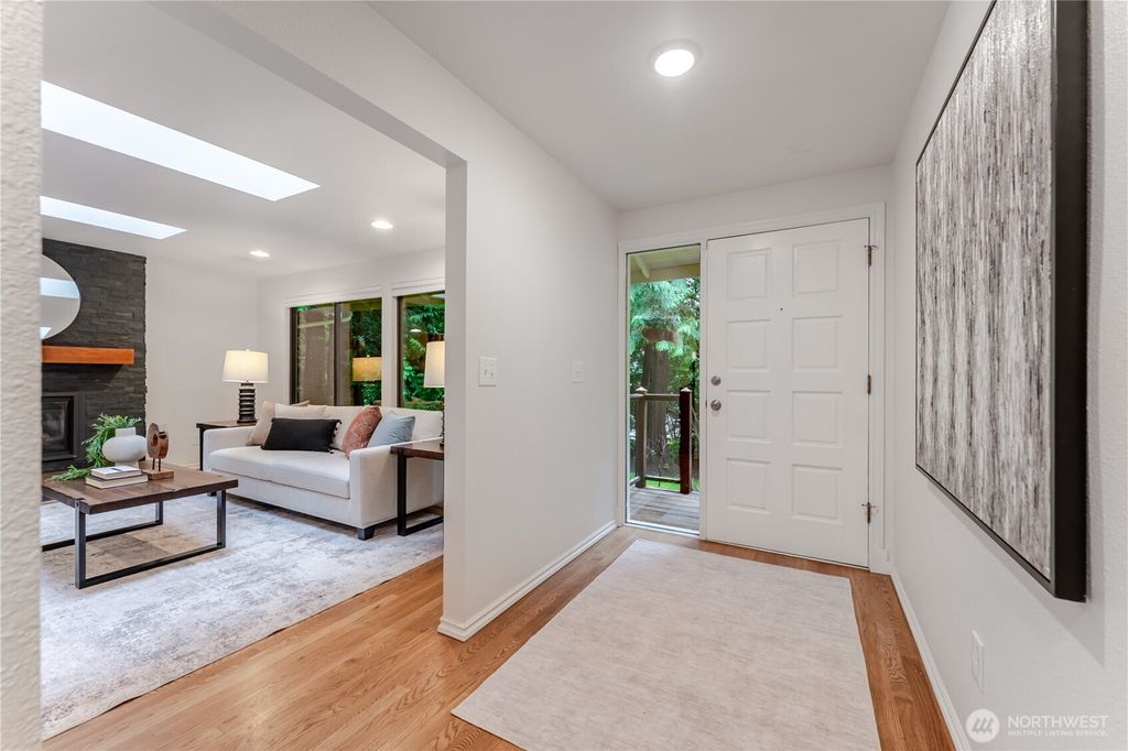 Photo of 18422 189th Avenue NE, Woodinville, WA 98077 (MLS # 2475652)