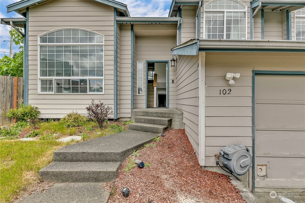 Photo of 102 16th Avenue Ct, Milton, WA 98354 (MLS # 2245360)
