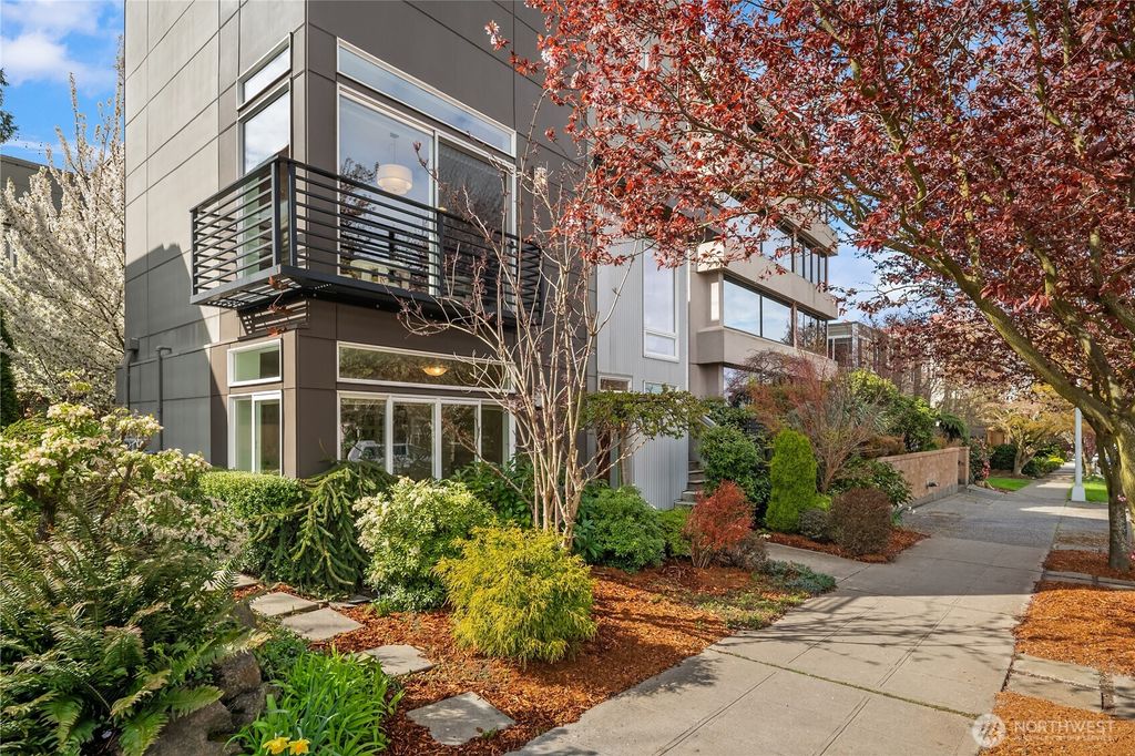 Photo of 1633 B California Avenue SW, Seattle, WA 98116 (MLS # 2354160)