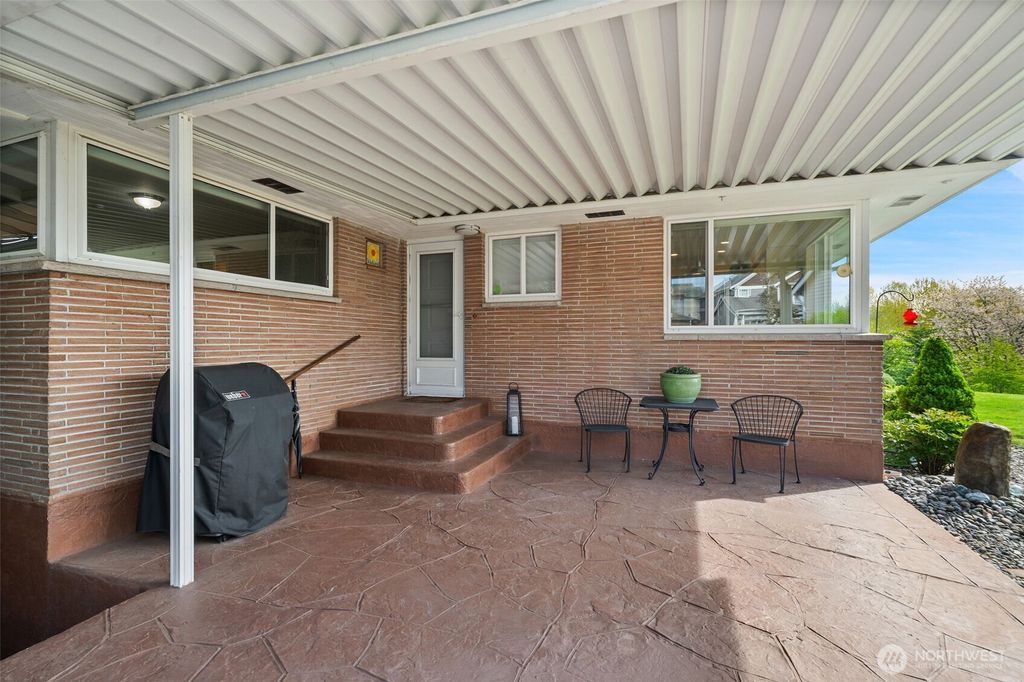 Photo of 30346 121st Pl Se Pl, Auburn, WA 98092 (MLS # 2509661)