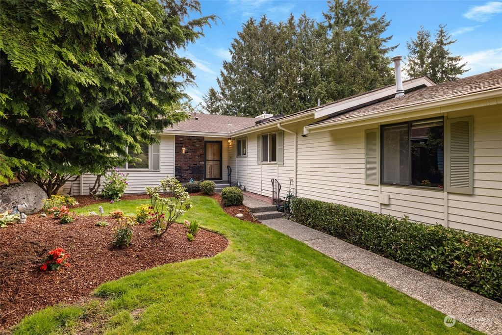 Photo of 24842 13th Avenue S, Des Moines, WA 98198 (MLS # 2151353)