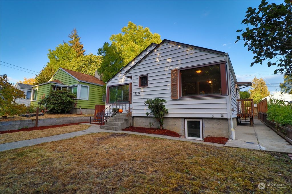 Photo of 8214 35th Avenue SW, Seattle, WA 98126 (MLS # 1994240)