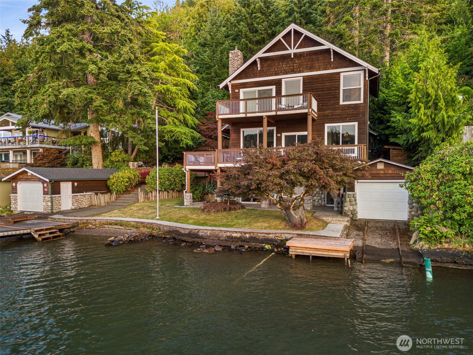 545 Summit Lake Shore Road NW