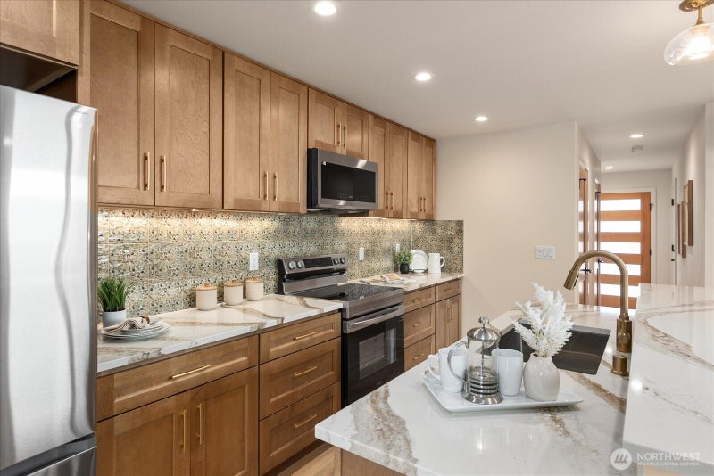 3706 NE 137th Street