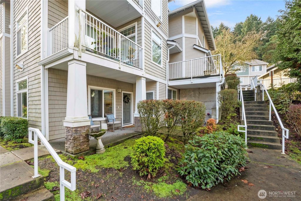 Photo of 21430 40th Place S #A, Tukwila, WA 98198 (MLS # 2454525)