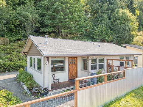 Photo of 1136 E 7th Street, Port Angeles, WA 98362 (MLS # 2440837)