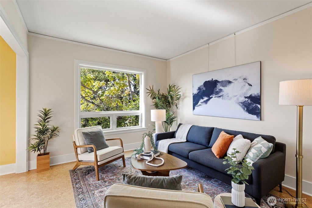 Photo of 911 Yakima Avenue S, Seattle, WA 98144 (MLS # 2583158)