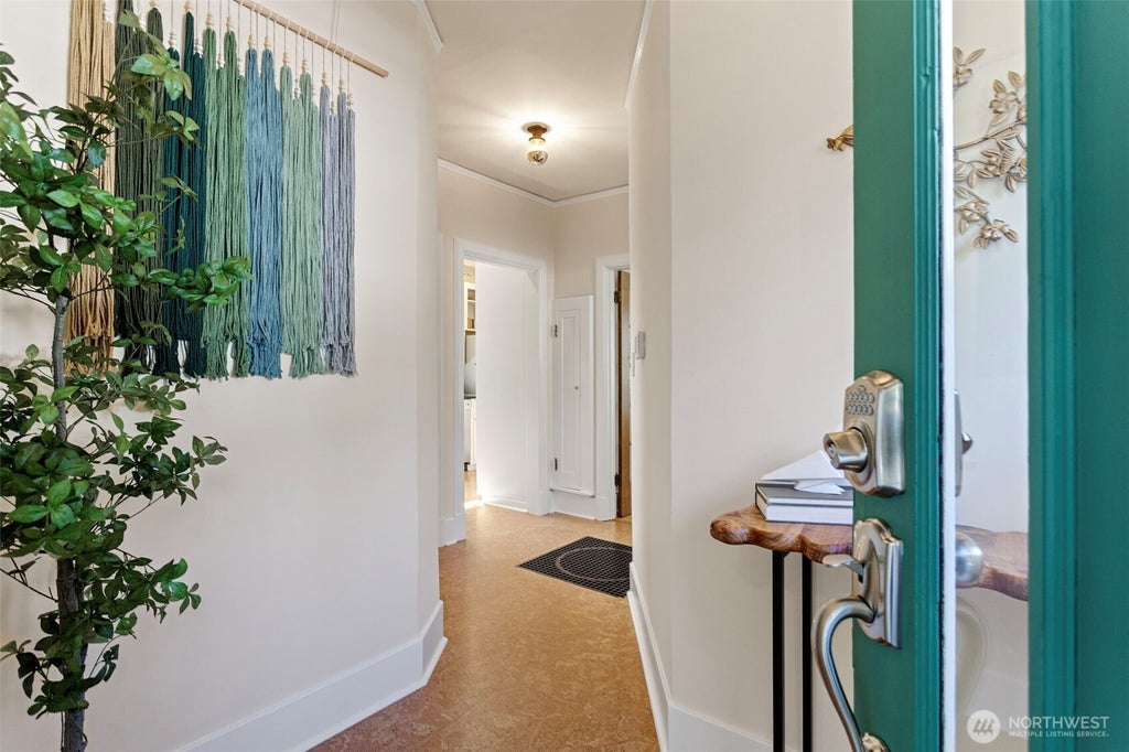Photo of 911 Yakima Avenue S, Seattle, WA 98144 (MLS # 2583158)