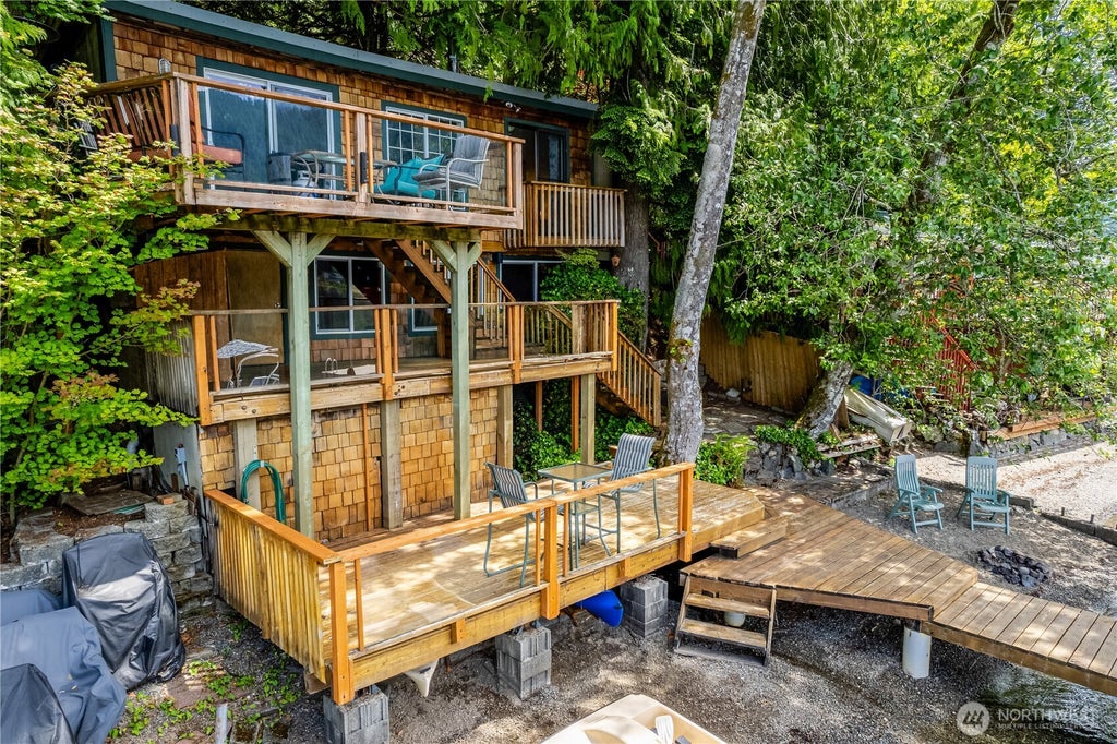 Photo of 35030 North Shore Drive, Mount Vernon, WA 98274 (MLS # 2540430)