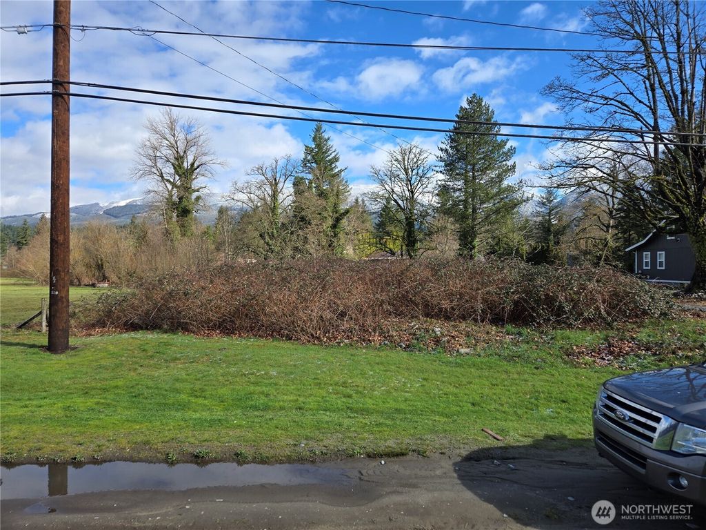 Photo of 615 Croft Avenue W, Gold Bar, WA 98251 (MLS # 2489258)