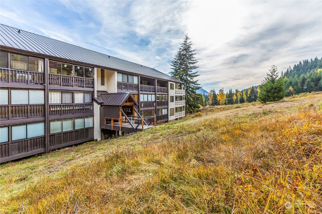 Photo of 223 E Hyak Drive #607, Snoqualmie Pass, WA 98068 (MLS # 2043522)