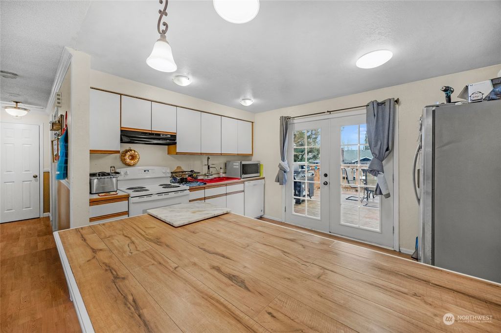 Photo of 227 Belmark Avenue, Granite Falls, WA 98252 (MLS # 2317274)