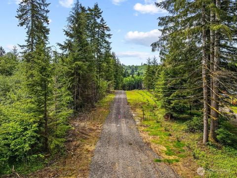 Photo of 0 Eufaula Heights Road, Longview, WA 98632 (MLS # 2499436)