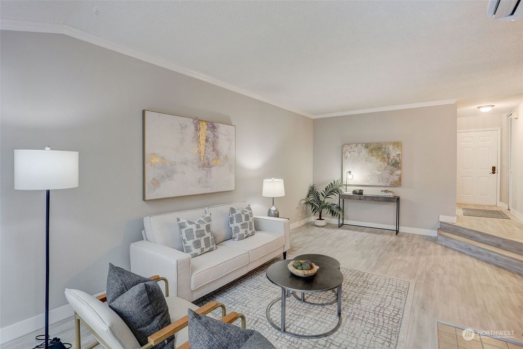 Photo of 4135 145th Avenue NE #E-4, Bellevue, WA 98007 (MLS # 2220980)