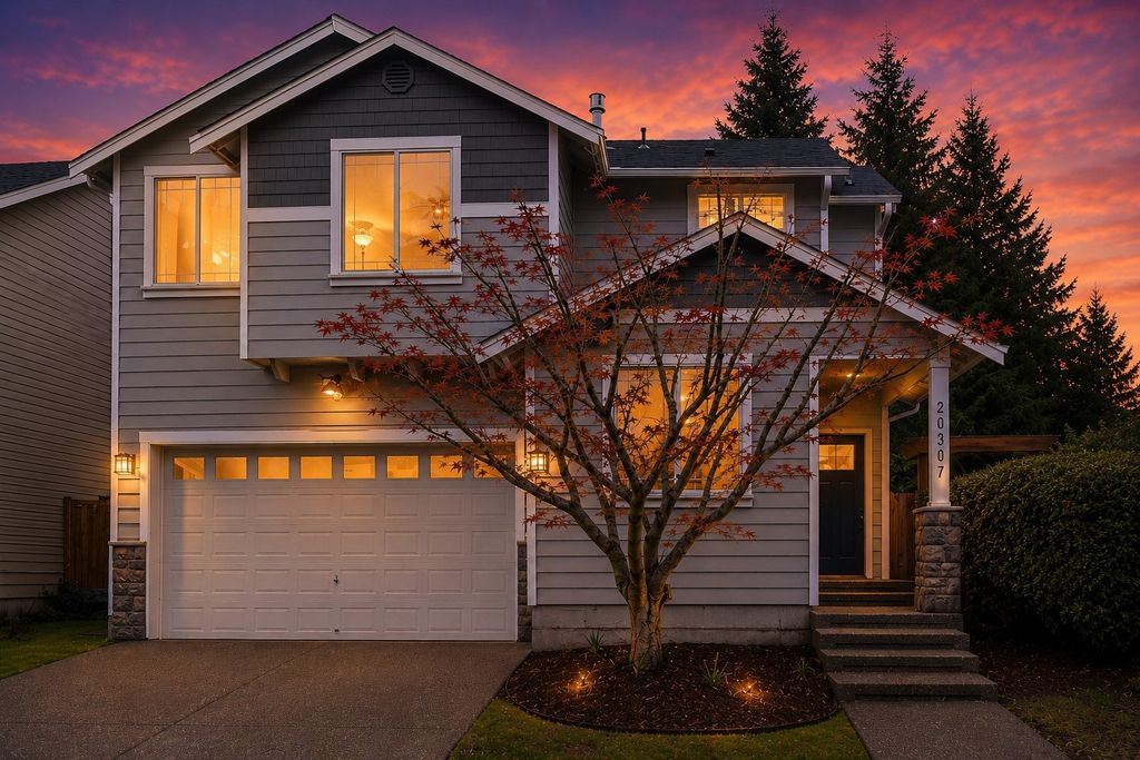 Photo of 20307 11th Avenue W, Lynnwood, WA 98036 (MLS # 2495535)